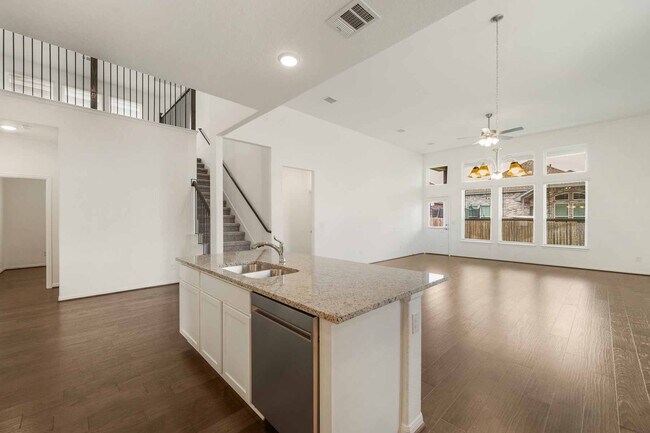 Building Photo - 1121 Sundrops St