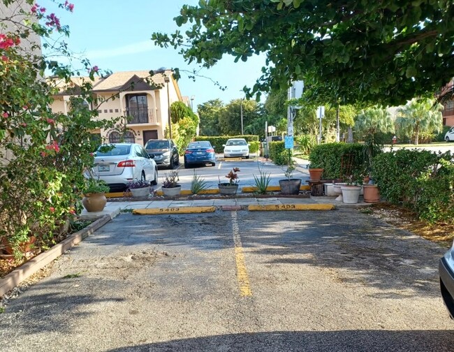 Foto del edificio - 5403 W 22nd Ct