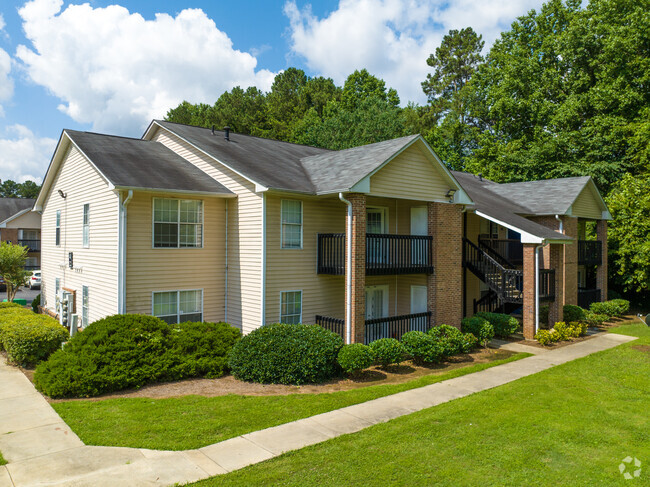 Building Photo - The Groves Lithonia