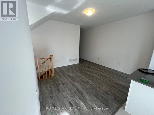 Building Photo - 474 Provident Wy