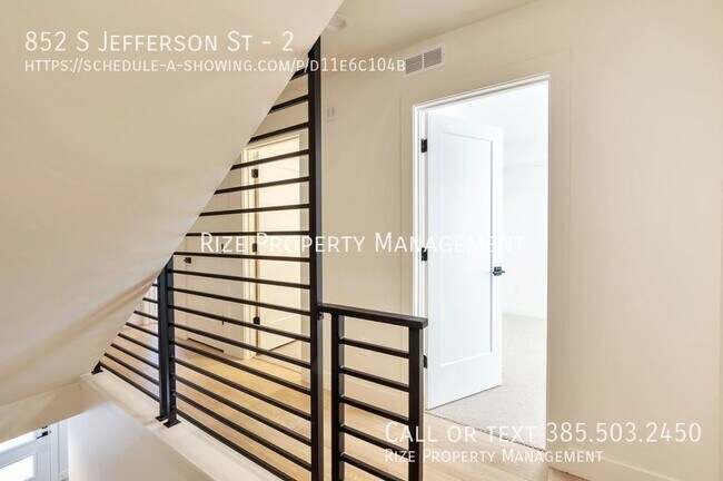 Foto del edificio - Modern Living in the Heart of the City. $5...