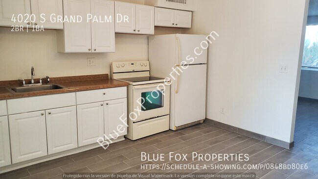 Building Photo - 4020 S Grand Palm Dr