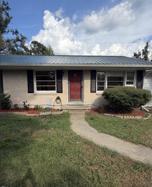 Building Photo - 114 Magnolia Dr