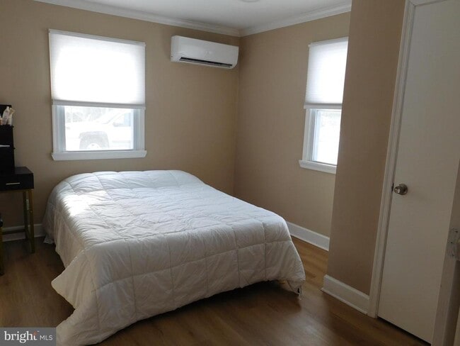 Foto del edificio - 6421 Inwood Dr