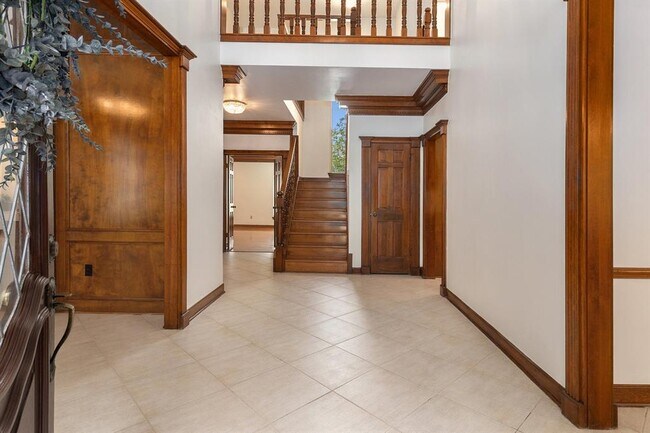 Building Photo - 8007 Vintage Creek Dr