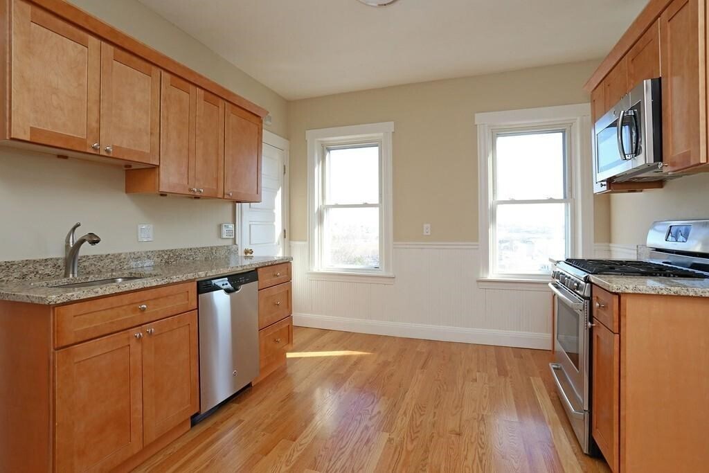 Foto principal - 1 Orient Ave