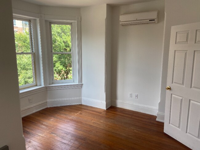 Building Photo - 2148 F St