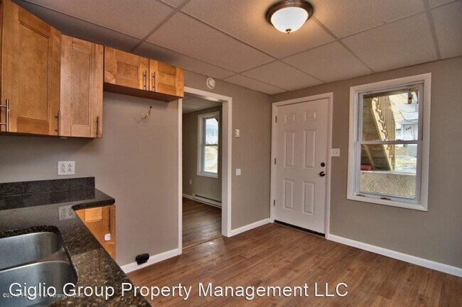 Building Photo - 603 S Blakely St