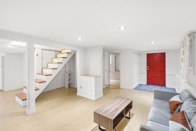 Photo du bâtiment - 2580 Trafalgar St