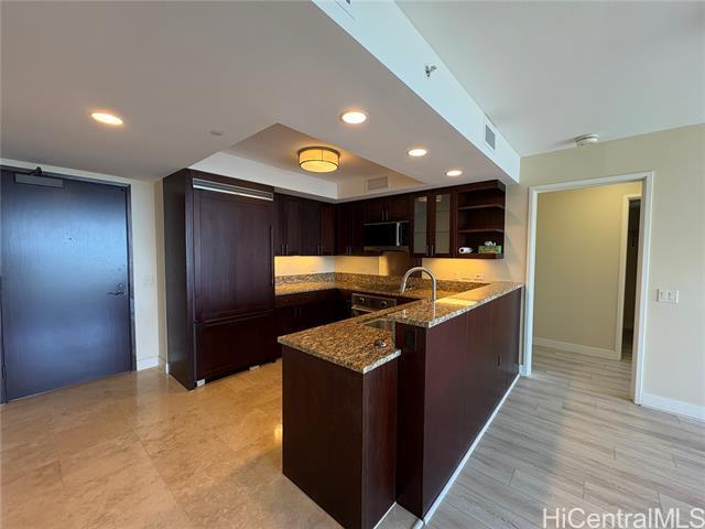 Building Photo - 1551 Ala Wai Blvd