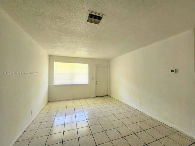 Foto del edificio - 2248 NW 59th Terrace