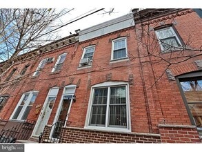 Building Photo - 2415 S Lambert St