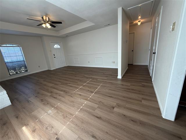 Building Photo - 526 Post Oak Ln