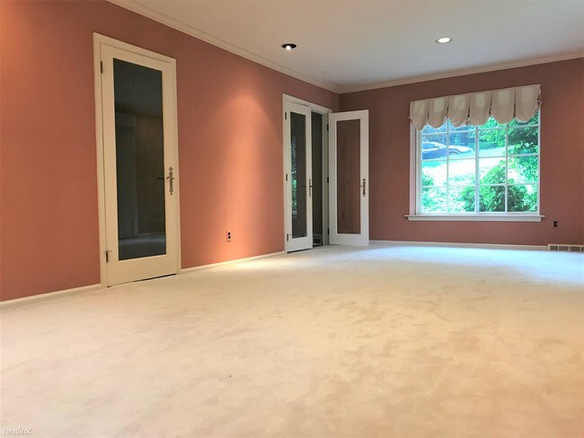 Building Photo - 4 br, 2.5 bath House - 212 Croftridge Dr