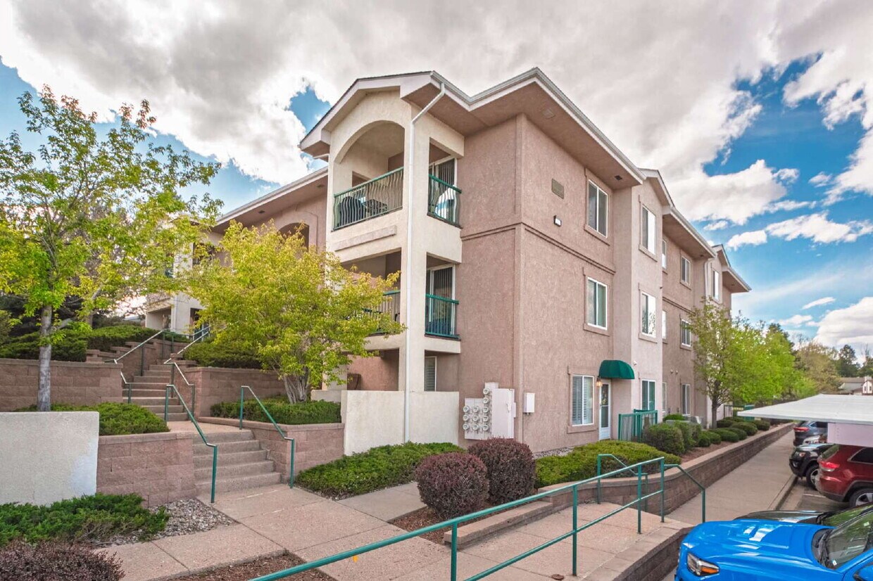 Beautiful home in Villege For Rent, Comfortable Living in a Convenient Central Location - Beautiful home in Villege For Rent, Comfortable Living in a Convenient Central Location