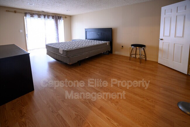 Foto del edificio - 4 Rutgers Dr