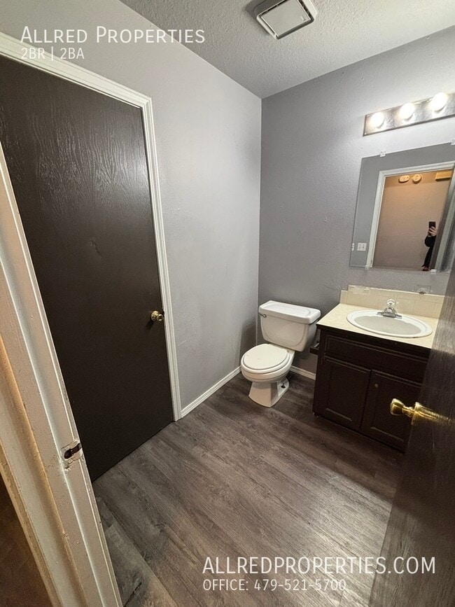 Building Photo - 1232 Wilson St