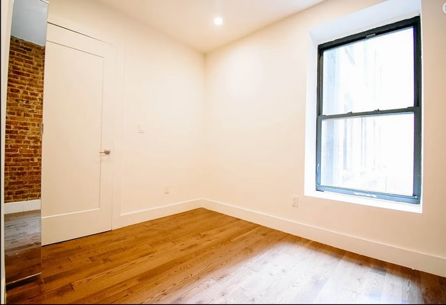 Interior Photo - 4 St Nicholas Terrace