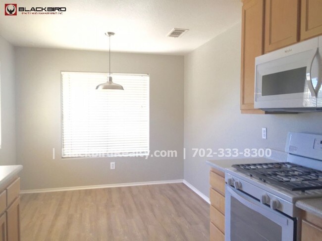 Foto del edificio - 1420 Jamielinn Ln