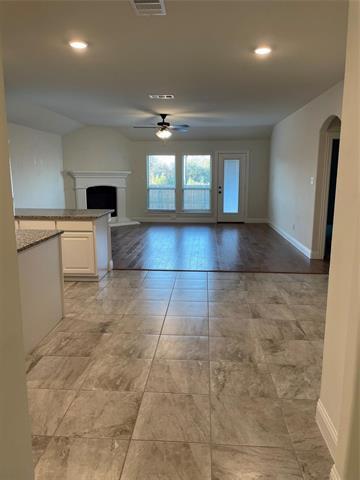 Foto del edificio - 10816 Brownwood Pl