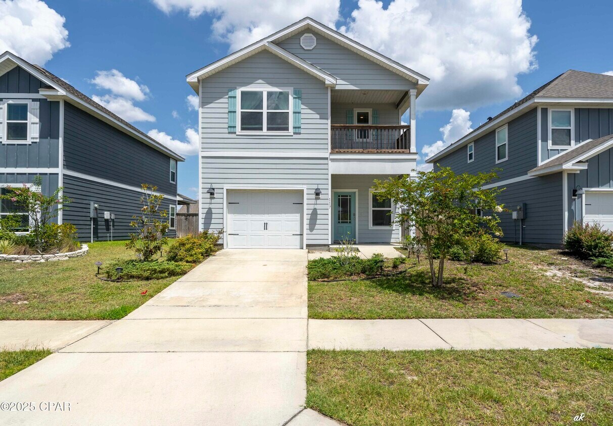Foto principal - 117 Carriage Rd