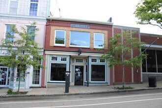 Building Photo - 146 Main St