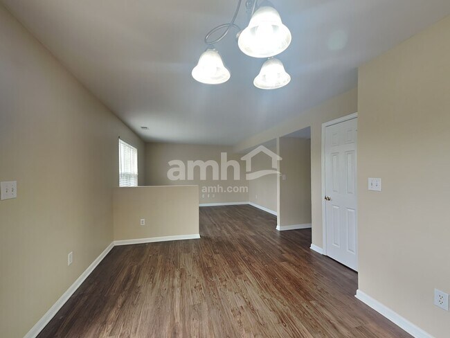 Foto del edificio - 38 E Flat Rock Dr