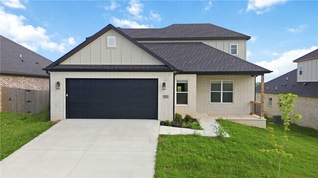 Building Photo - 930 Trestle Ln
