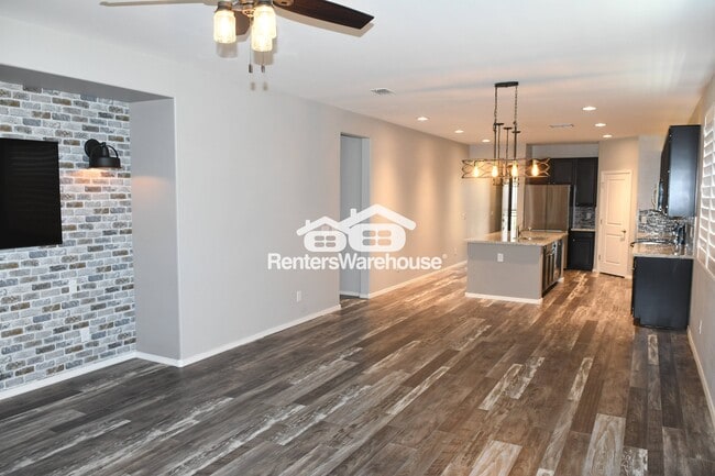 Building Photo - 3048 W Thorn Tree Dr