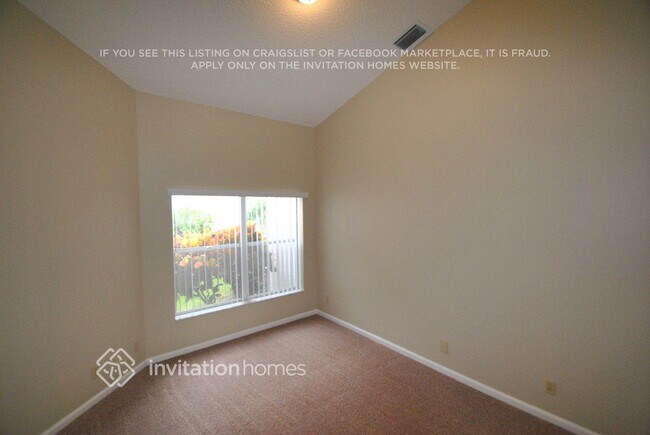 Foto del edificio - 670 Clearbrook Cir W