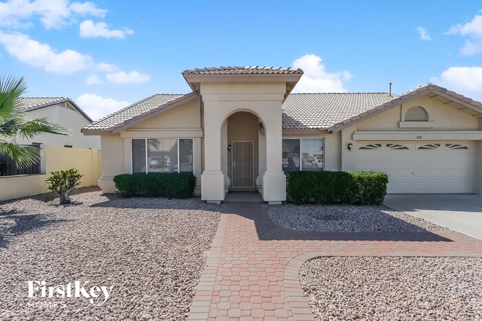 Foto principal - 6511 E Menlo St