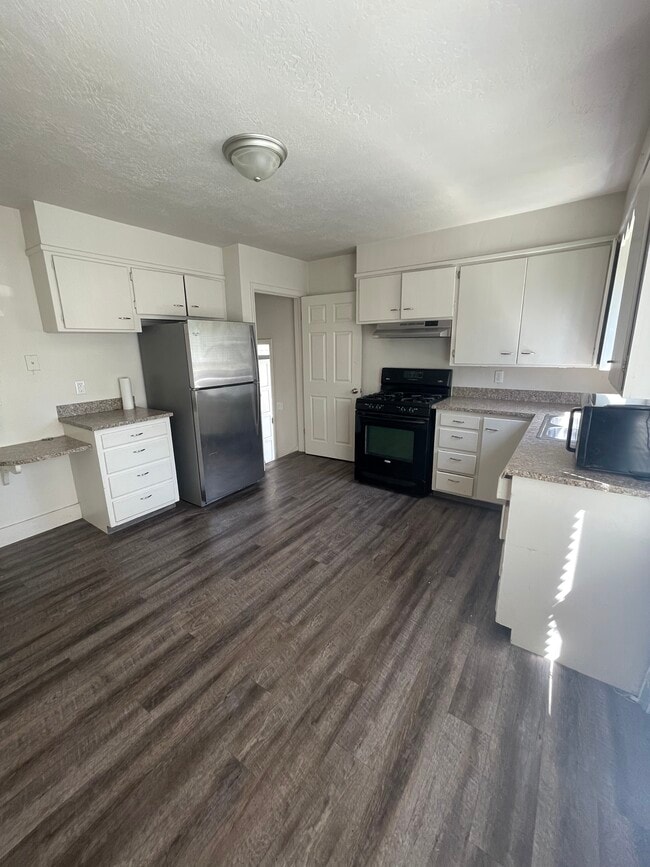 Building Photo - 319 N 300 W