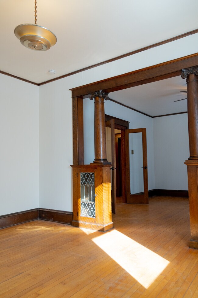 Original woodwork - 1123 6th St NE