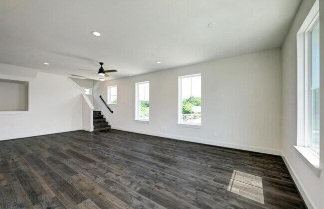Building Photo - 5207 Burress Spgs Ln