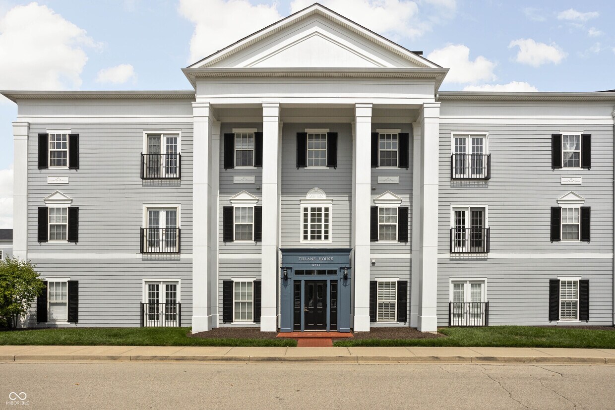 12914 University Crescent Unit 1B, Carmel, IN 46032 Condo for Rent in