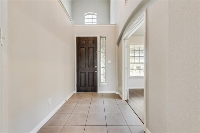 Foto del edificio - 6205 Roaring Creek