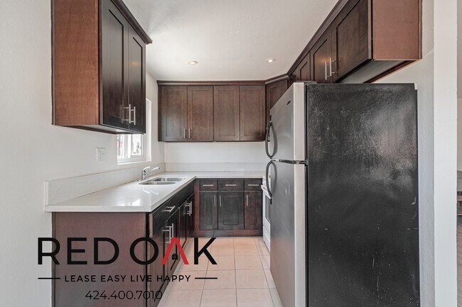 Foto del edificio - 1303 W 25th St