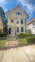 Building Photo - 67 Derby Ave