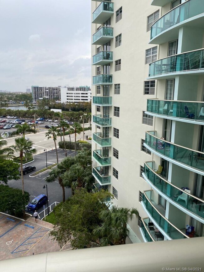 3801 S Ocean Dr Unit 7R, Hollywood, FL 33019 Condo for Rent in
