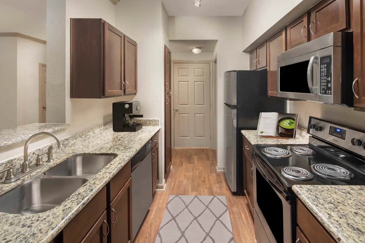 Primary Photo - Live Easy. Live Stylish. Live Midtown!