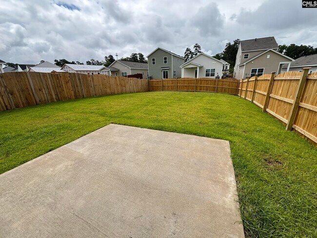 Building Photo - 329 Pinaster Path