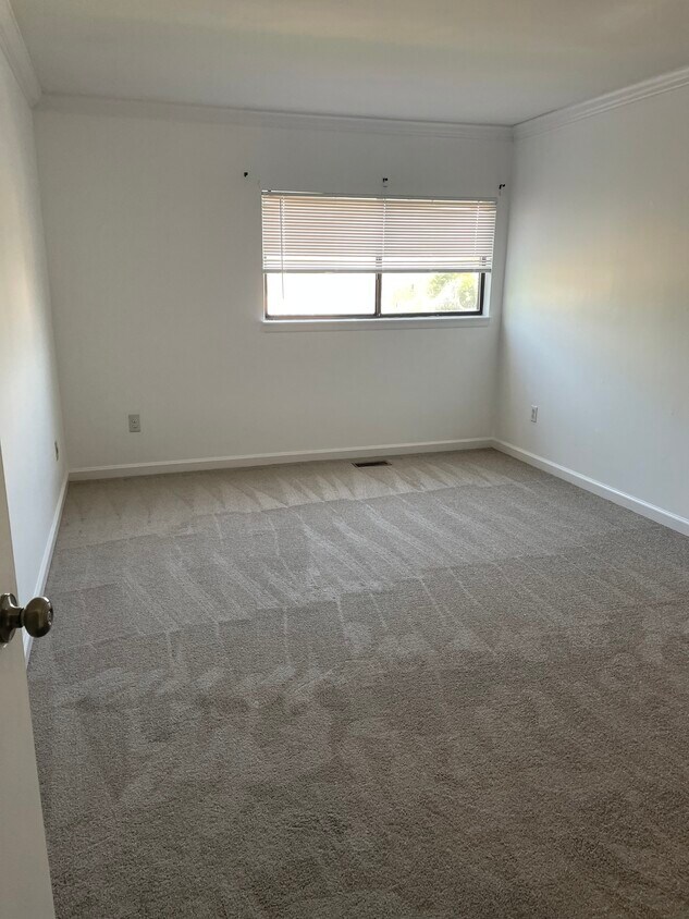 Building Photo - 3964 Woodhue Pl