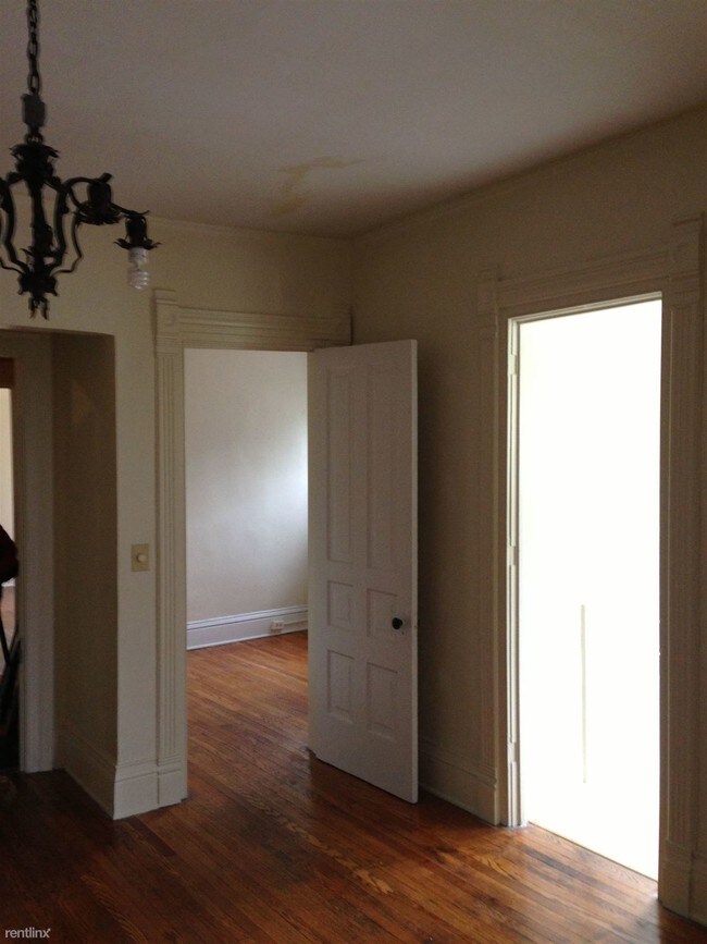 Building Photo - 1 br, 1 bath  - 121 Madison Ave SE Apt 7
