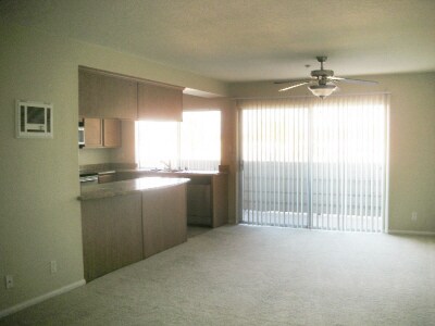 Dining area - 615 Fredricks Ave