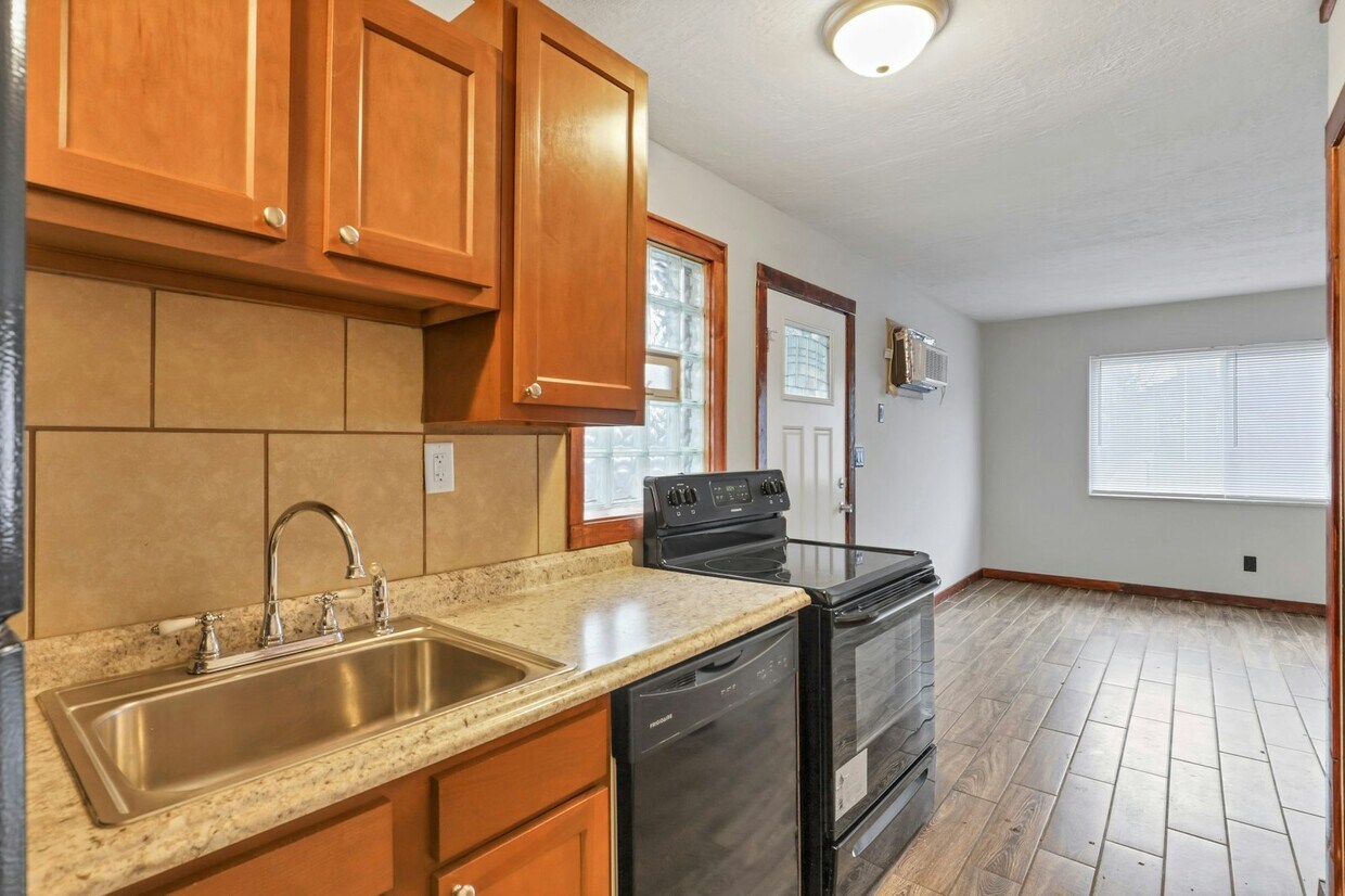 Foto principal - 454 E 16th Ave