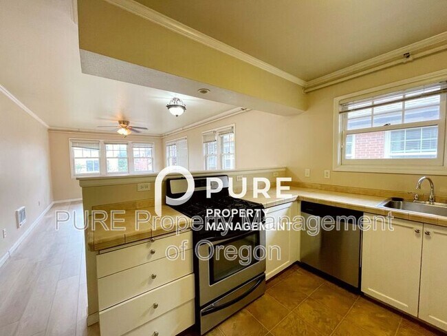 Foto del edificio - 701 NE 28th Ave