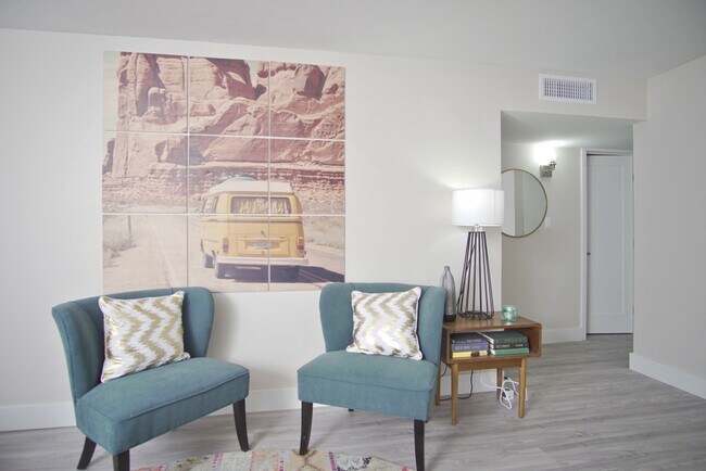 Photo - 2543 E Brill St Apartment