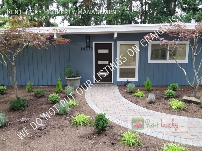 Building Photo - 14232 Lake Hills Blvd