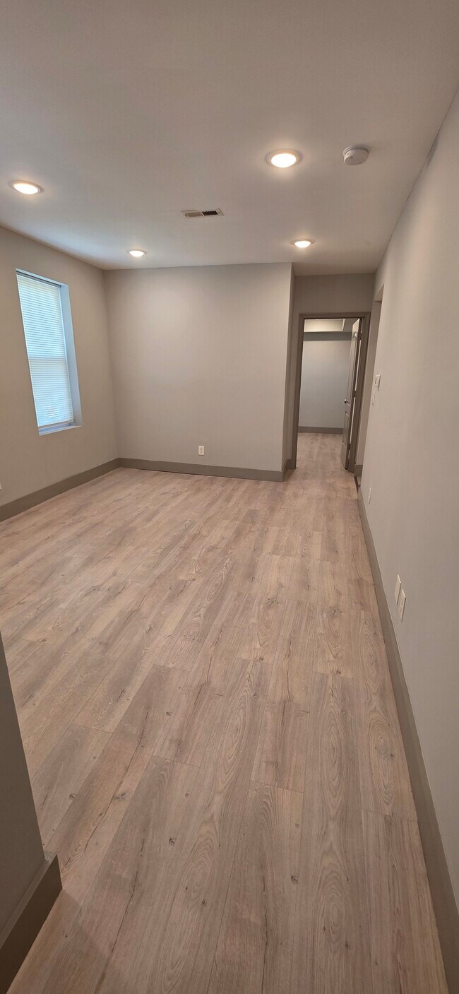 Foto del edificio - 533 N Belnord Ave