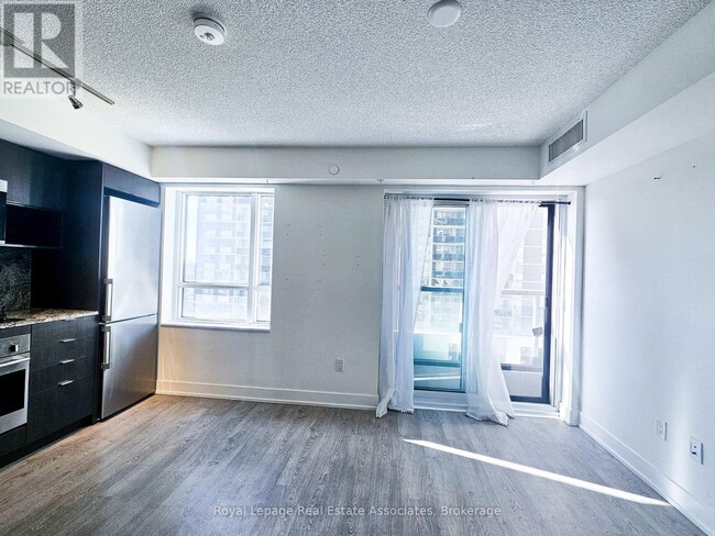 Building Photo - 9 Mabelle Ave